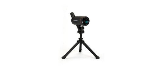 Celestron C 70 Spektiv auf kleinem Dreibeinstativ