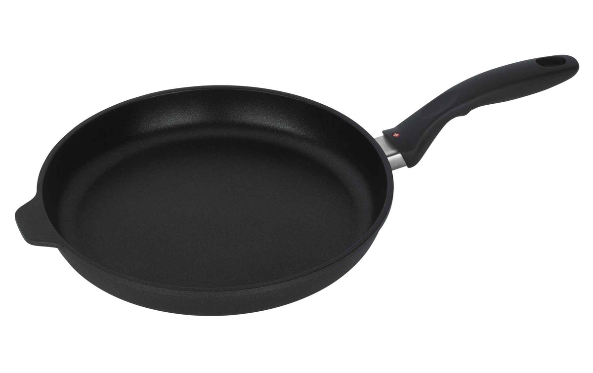 Swiss Diamond Bratpfanne XD Classic, schwarze Pfanne mit 28 cm Durchmesser und langem Griff