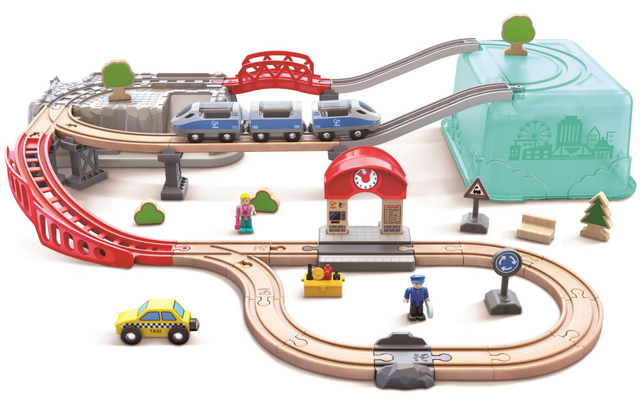 Hape Eisenbahn Stadtbahn-Set in praktischer Box