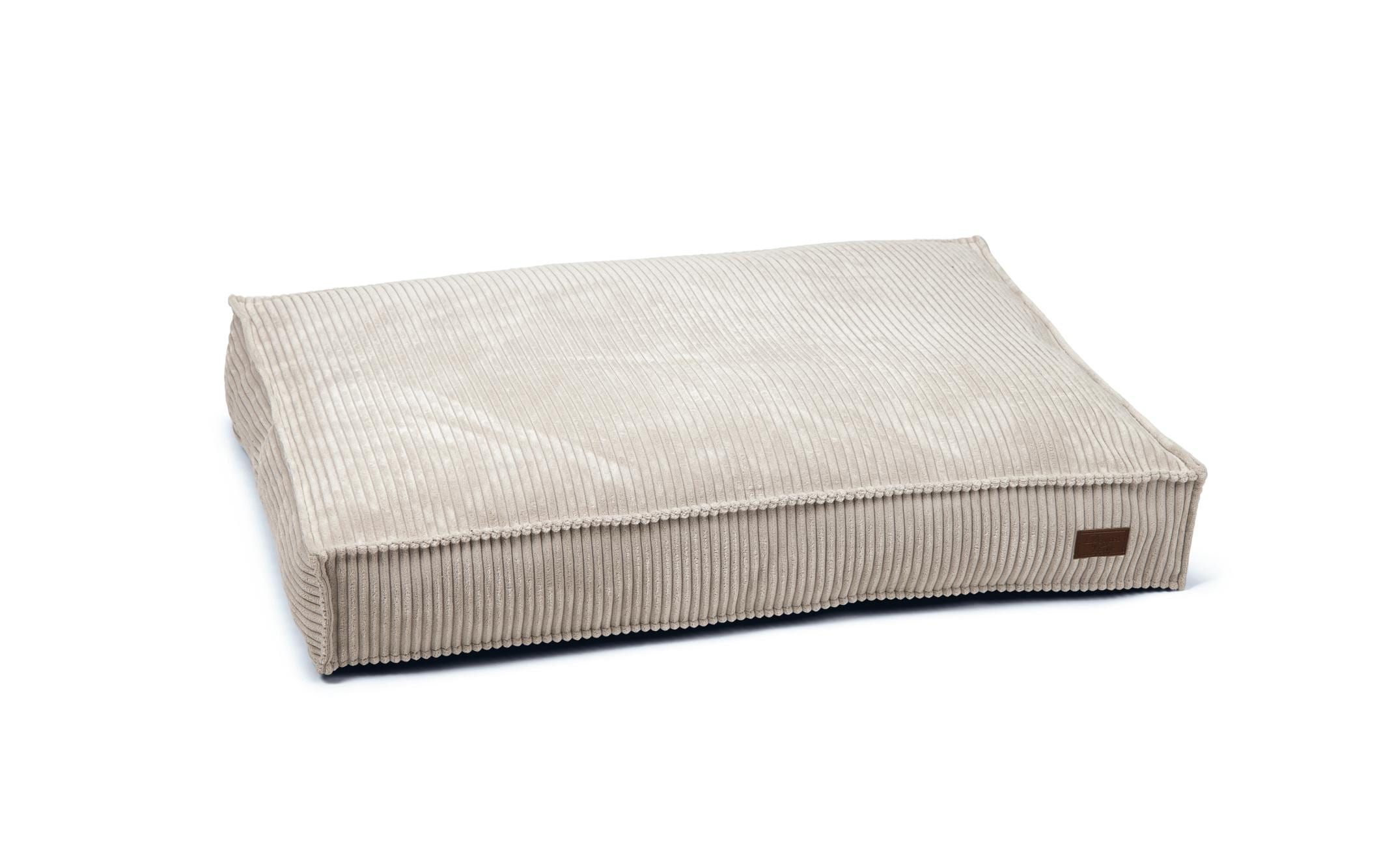 Designed by Lotte Hunde-Bett Ribbed 65x60x20cm