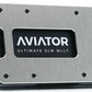 AVIATOR Slide-Portemonnaie in Silber mit gebürsteter Oberfläche, AirTag-Fach und Geldclip.