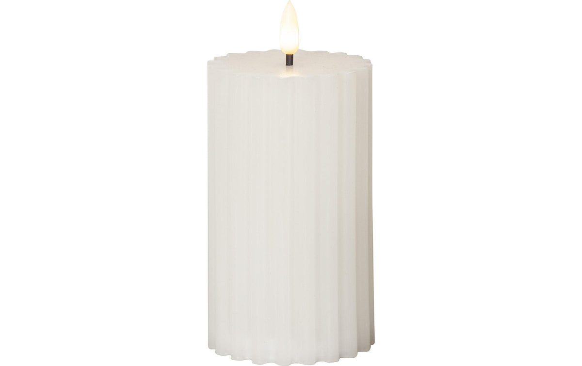 LED-Kerze Pillar Flamme 15 cm batteriebetrieben mit Timer