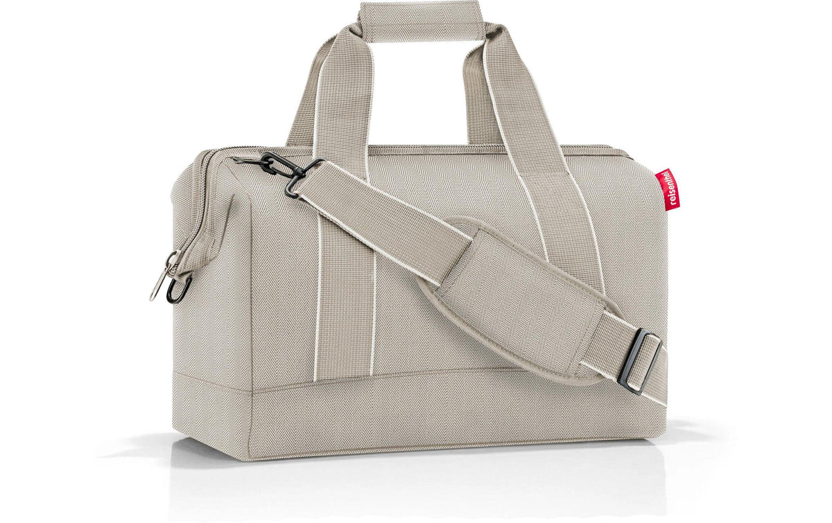 Reisenthel Umhängetasche Allrounder M in hellem Beige mit Schultergurt