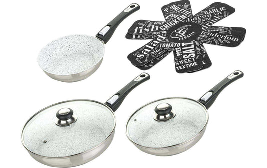 Genius Cerafit Mont Blanc Pfannen-Set mit drei hell gesprenkelten Pfannen, zwei Glasdeckeln und Untersetzern