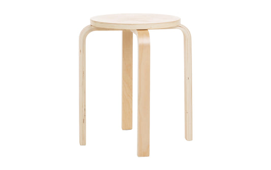 COCON Hocker aus hellem Holz mit runder Sitzfläche und drei gebogenen Beinen