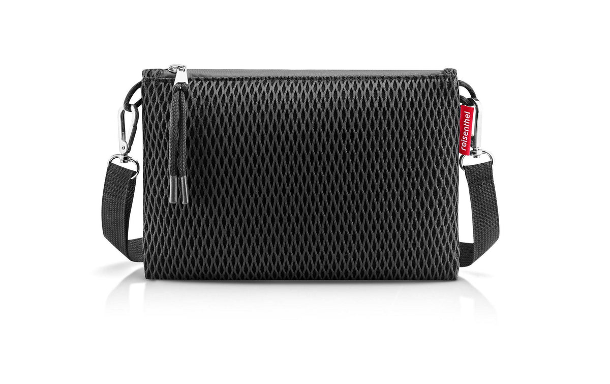 Reisenthel Necessaire-Tasche aus schwarzem Netzmaterial mit Tragegurt