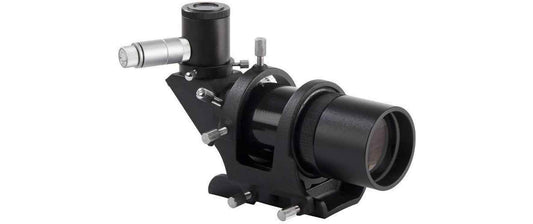 Celestron 9×50-Suchfernrohr mit schwarzem Tubus und silbernen Einstellteilen