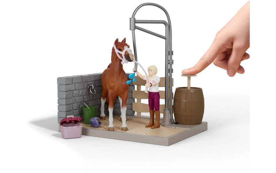 Schleich Spielfigurenset Sofias Pferdewaschplatz