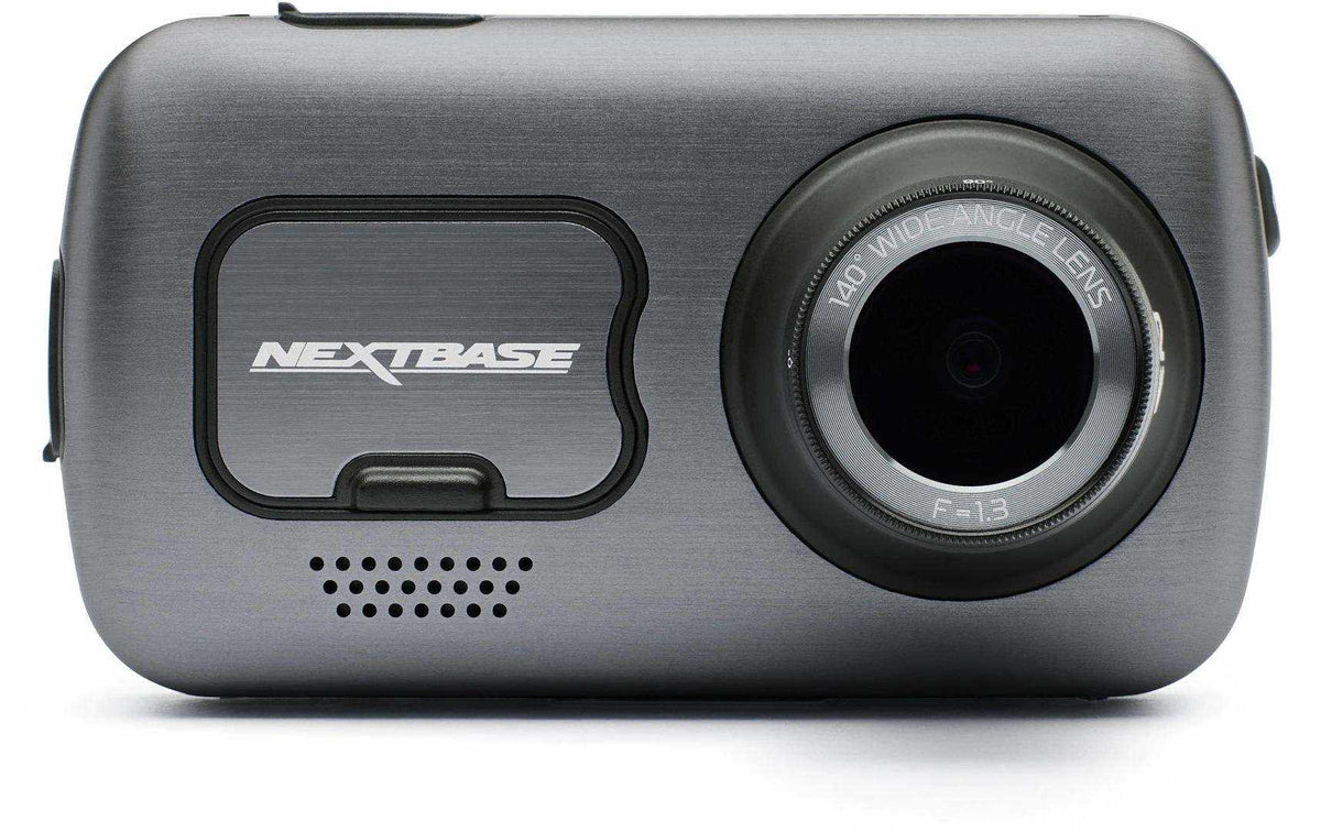 Nextbase 622GW 4K-Dashcam mit großem Objektiv und Bedienfeld auf der Vorderseite