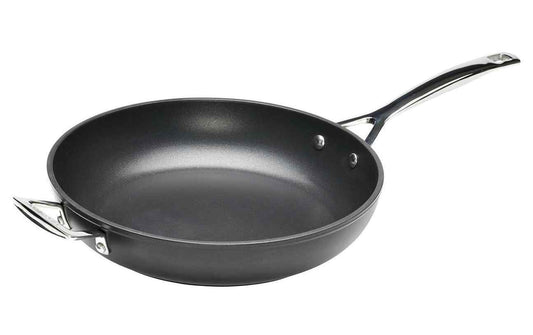 Le Creuset hohe Aluminium-Bratpfanne, 30 cm, mit schwarzer Antihaftbeschichtung und langem Griff